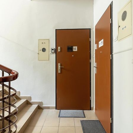 1-Bedroom Apartment With Balcony - Dluga 65 คราคูฟ ภายนอก รูปภาพ